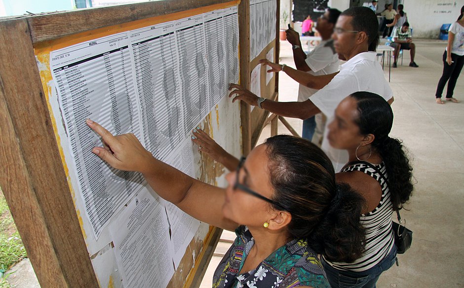 Atualmente, os órgãos públicos podem nomear os candidatos previstos no edital e, se o Ministério da Economia autorizar, 50% além do ofertado no edital. As novas regras preveem que esse percentual será diminuído para 25% além do ofertado no edital. Atualmente, os órgãos públicos podem nomear os candidatos previstos no edital e, se o Ministério da Economia autorizar, 50% além do ofertado no edital. As novas regras preveem que esse percentual será diminuído para 25% além do ofertado no edital.